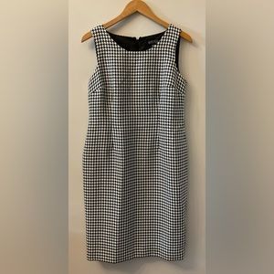 Kasper Black and White Houndstooth Dress< Size 6